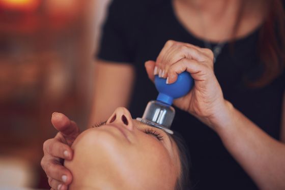 Keleti botox arcmasszázs tanfolyam gyakorlati képzéssel Keleti botox arcmasszázs tanfolyam bemutató kezeléssel és gyakorlati arcmasszázs oktatással